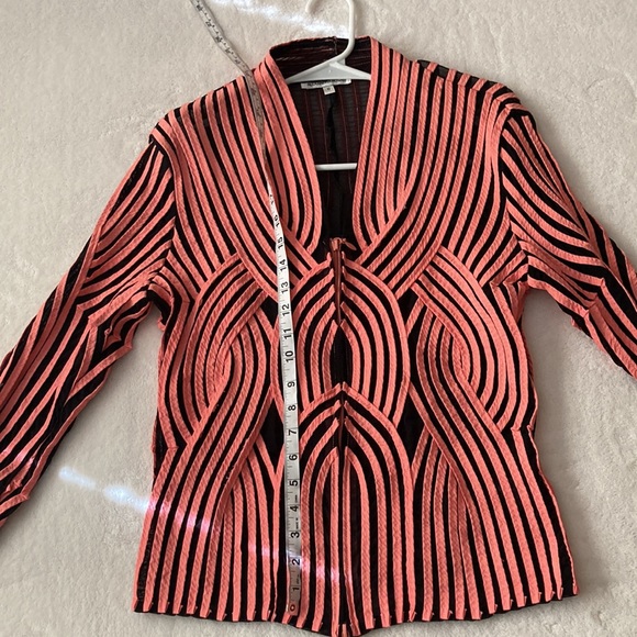 Alexandra Rosati zip front shirt, 10 black and salmon pink - Picture 2 of 8